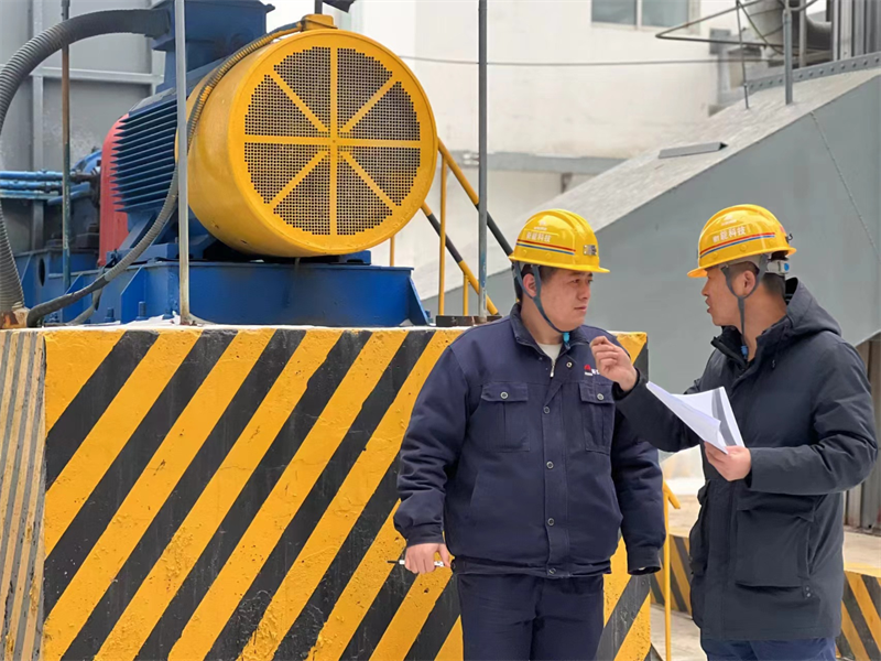 陕煤集团新型能源公司:定格迎冬保供瞬间的他们1.png 陕煤集团新型能源公司:定格迎冬保供瞬间的他们1.png